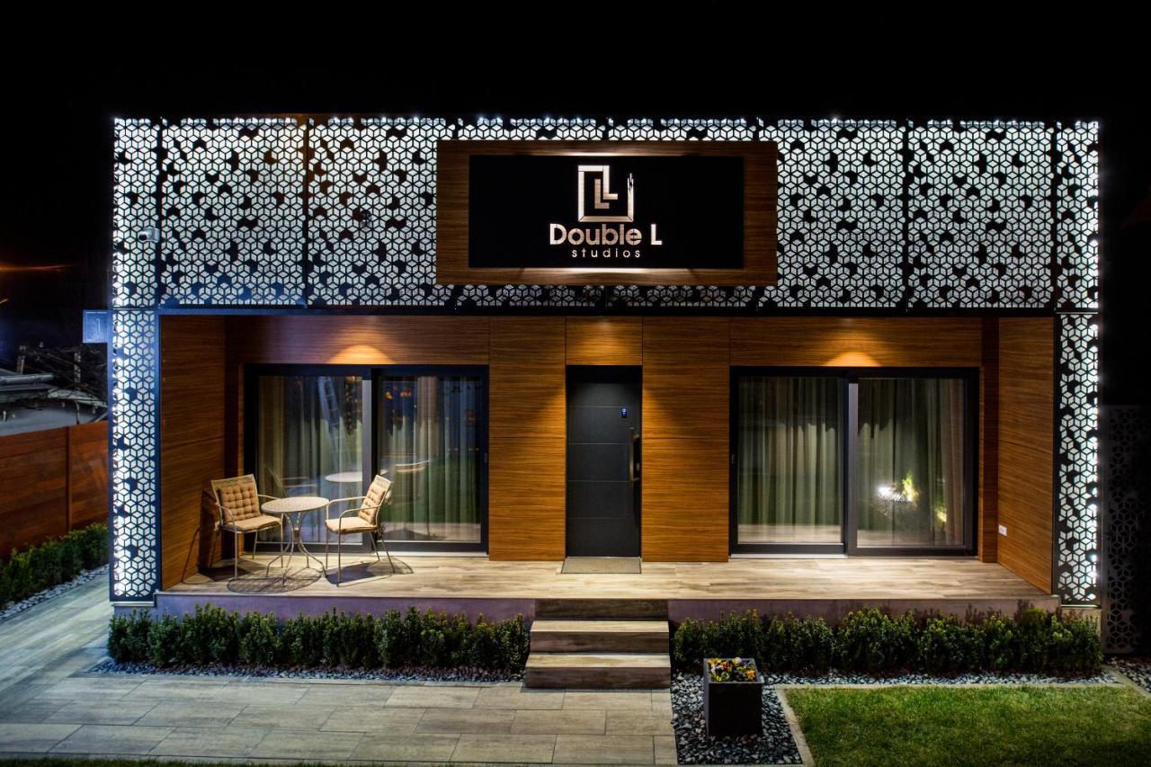 Doublel Studios Бакэу Экстерьер фото